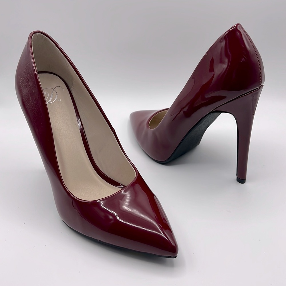 Delicious High Heels. Maroon. Size 9. New. Never worn. Smoke free.